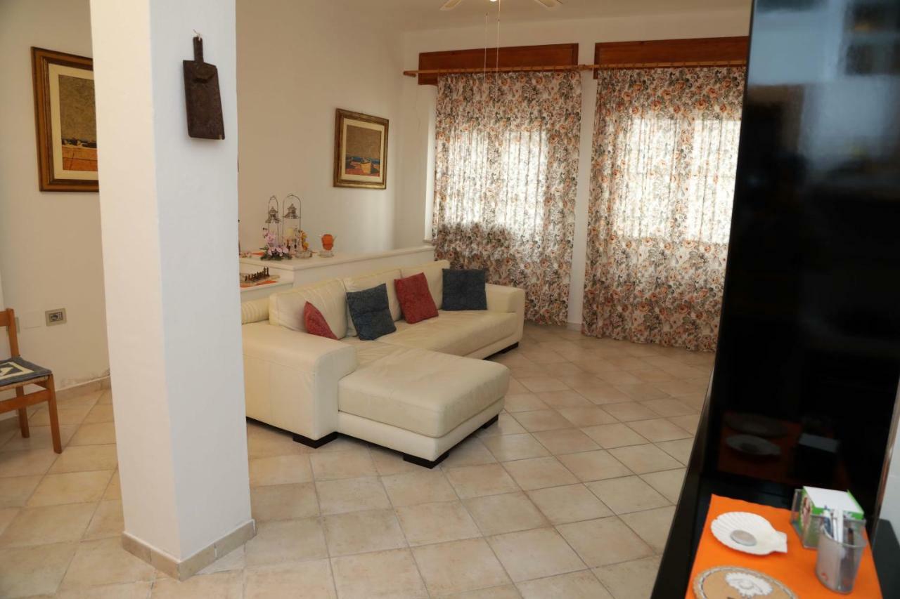 Luxury Apt Apartment Calasetta Bagian luar foto