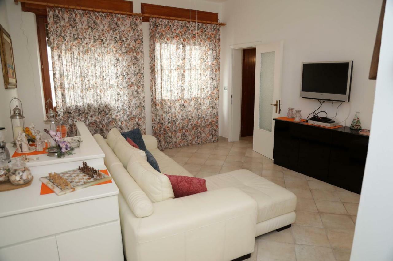 Luxury Apt Apartment Calasetta Bagian luar foto