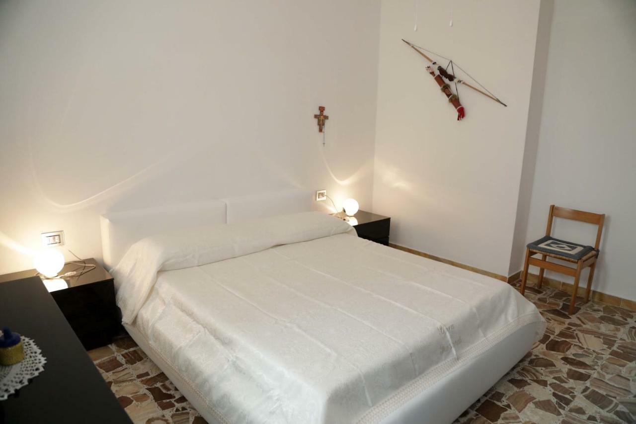 Luxury Apt Apartment Calasetta Bagian luar foto
