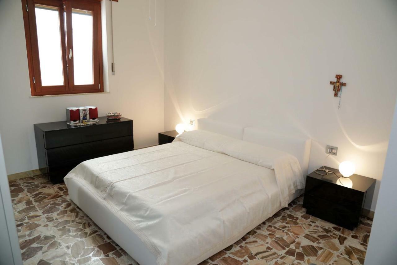 Luxury Apt Apartment Calasetta Bagian luar foto